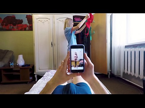 ❤️ Njerka e bëri vëllain e saj të mbaronte pak para se nëna të vinte në shtëpi ❤ Porno shtëpie tek ne ﹏